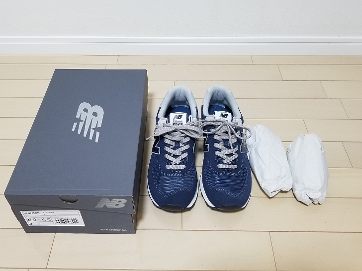 ML574EGNの箱を開封